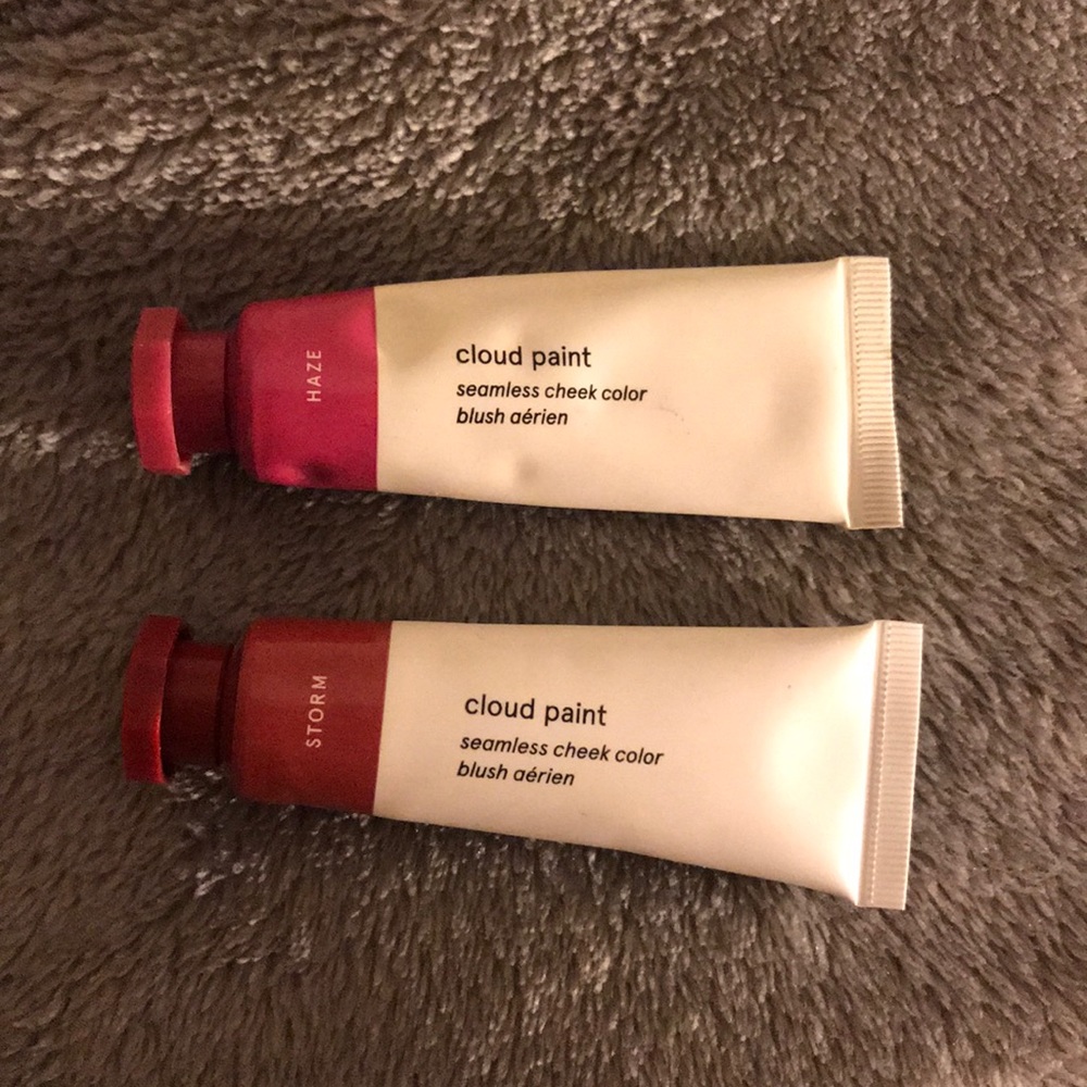 Glossier Cloud paint in Haze